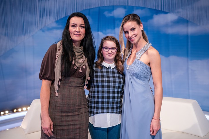 V7N - Sofinka, mama a Nela